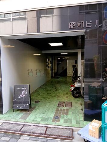 正面玄関