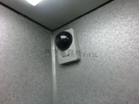 エレベーターの監視カメラです