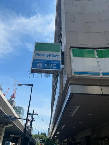 近くのコンビニ