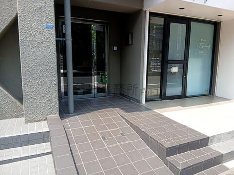 正面玄関