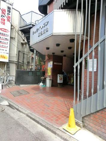 正面玄関