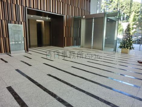 広々としたエントランスです