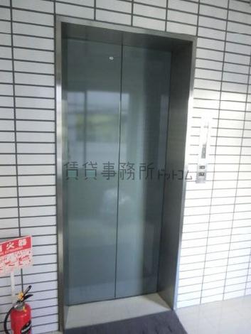 乗り場前