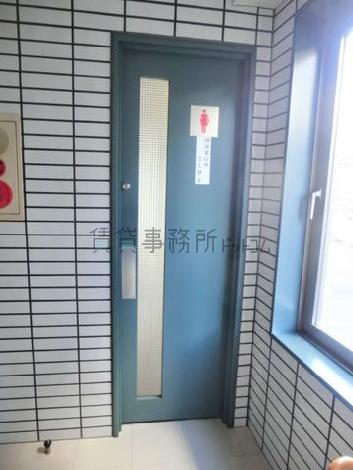 女性用トイレ