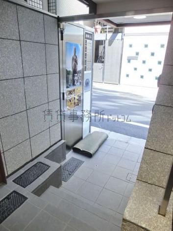 玄関内からの様子