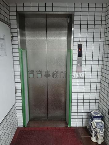 エレベーター