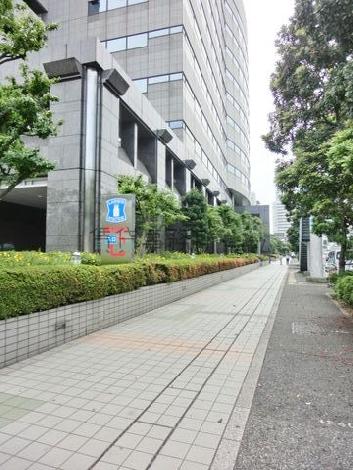 ストレートに通る歩道