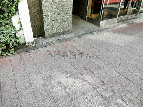 正面玄関
