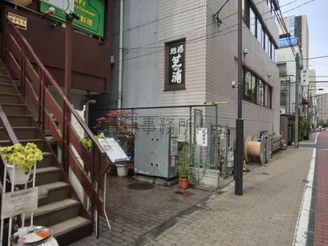 １階は店舗です