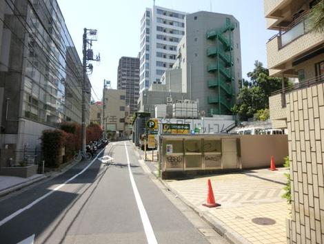 人通りの少ない静かなエリアです
