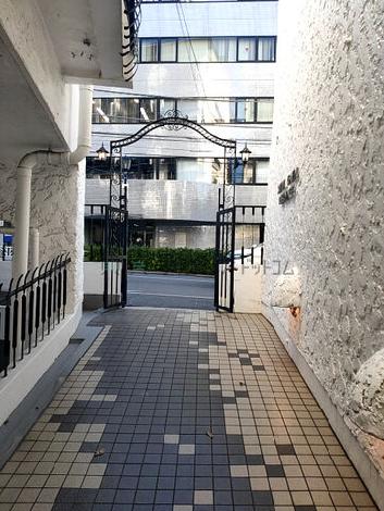 正面玄関