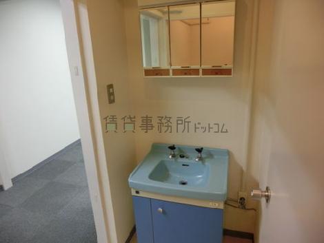 独立洗面台