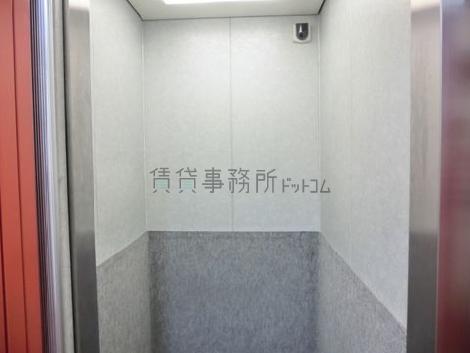 エレベーターの内部です