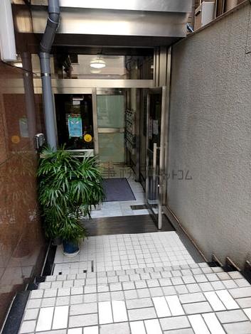 正面玄関