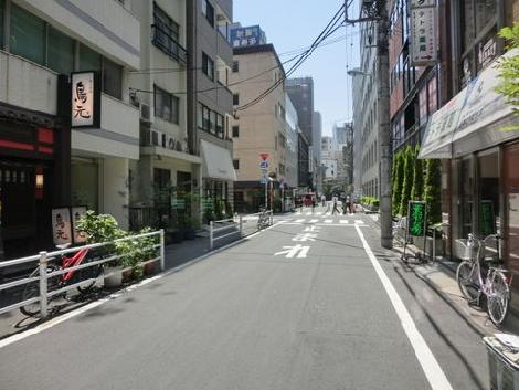 一歩通行道路です