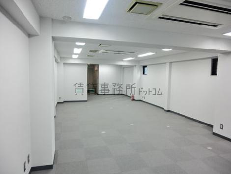 郁文堂青山通りビルの室内