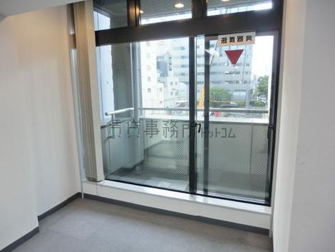郁文堂青山通りビルの眺望