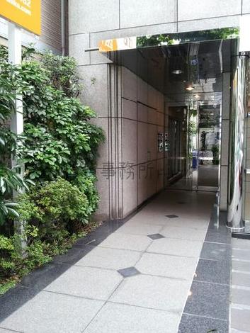 正面玄関
