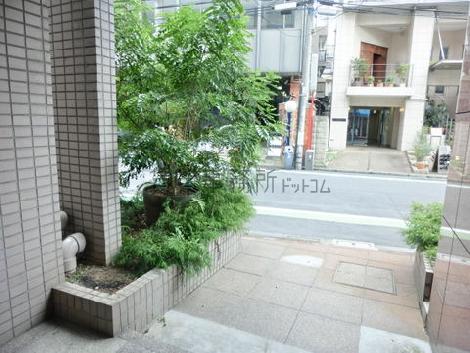 正面玄関