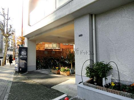 正面玄関