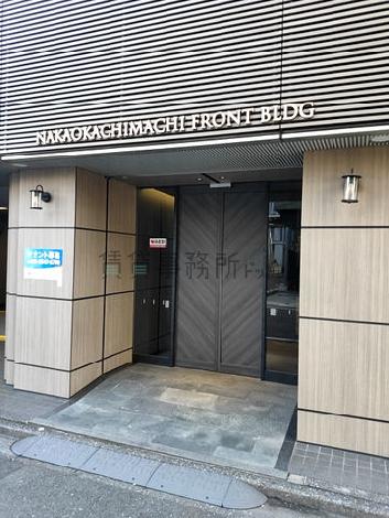 正面玄関