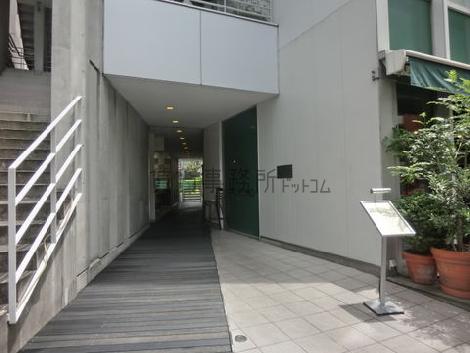 正面玄関