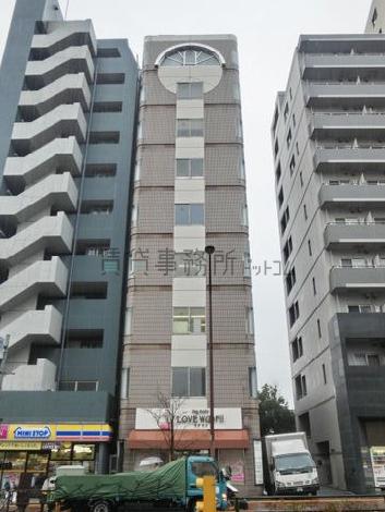 通りを一望出来ます