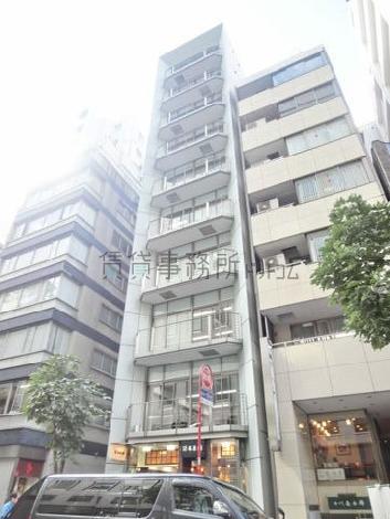 少し青みのある外装でまとめています