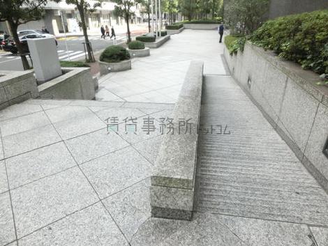 正面玄関