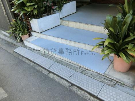 正面玄関