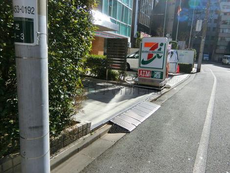 正面玄関