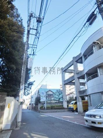 喧騒等の聞こえ難い立地