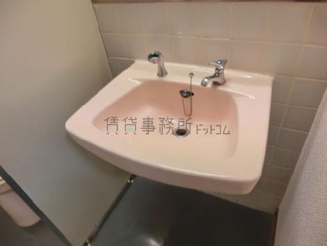 日本橋内山ビルのトイレ
