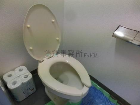 日本橋内山ビルのトイレ