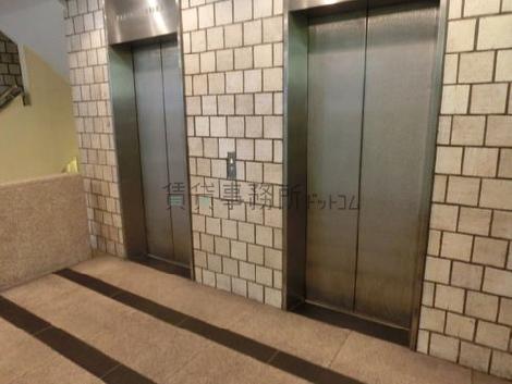 エレベーターは2基ございます