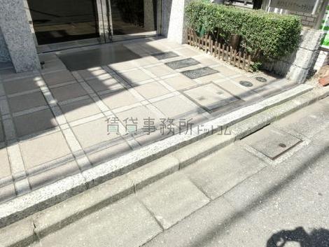 正面玄関