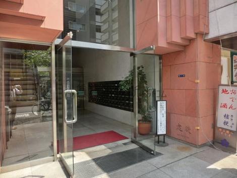 正面玄関