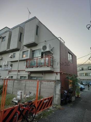 東側の外観