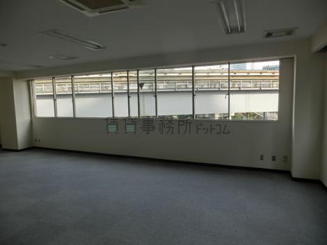 秀和浜松町駅前ビルの室内