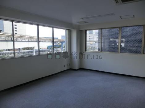 秀和浜松町駅前ビルの室内