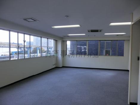 秀和浜松町駅前ビルの室内