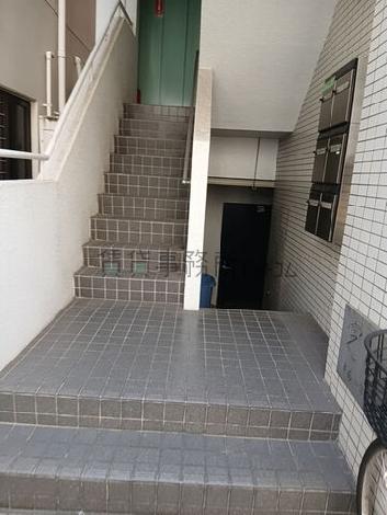出入口付近