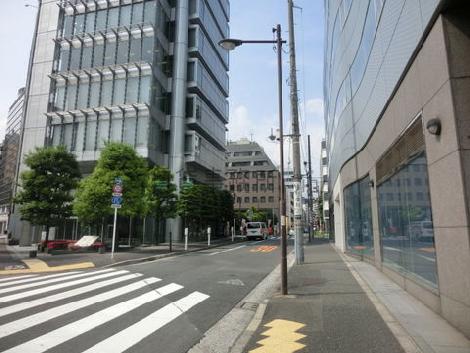 角地に位置しています
