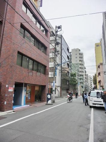 車の往来はさほどありません