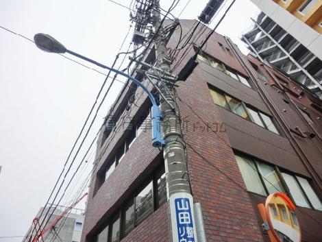 斜めから見上げた視点