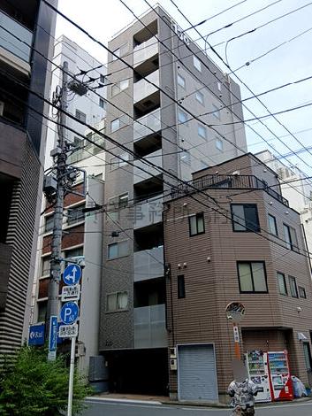 130ビルの外観写真