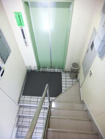 乗り場前の空間