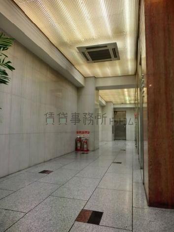 空調設備のあるエントランスホールです