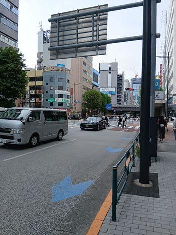 外堀通り沿い