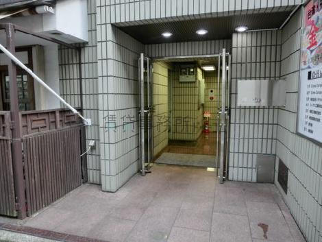 正面玄関